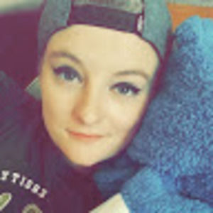 Meet your Posher, Caitlin